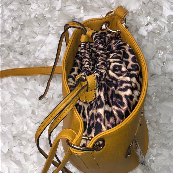 Jessica Simpson Arden Purse Mustard and Leopard - Picture 4 of 8